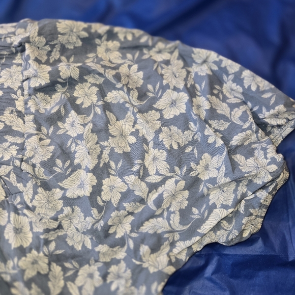 Naif Blue And White floral dress. Women's Petite Large - Picture 9 of 9